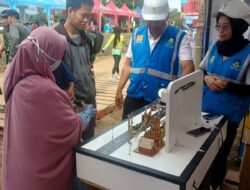 PLN UP3 Karawang Edukasikan Keselamatan Ketenagakelistrikan di Pasar Murah Citarum Harum