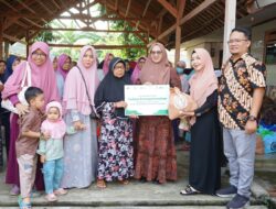 Pupuk Kujang Gelar Kegiatan Sosial Berikan Paket Sembako untuk Panti Jompo dan Dhuafa di Bulan Ramdhan