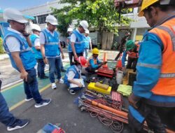 PLN UP3 Karawang Jaga Kehandalan Pasokan Listrik dengan Menggelar Apel Siaga Jelang Hari Raya Idul Fitri
