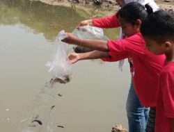 Lepaskan Ribuan Bibit Ikan, Ini Cara Wisata Kawung Tilu Rayakan HUT RI ke 79