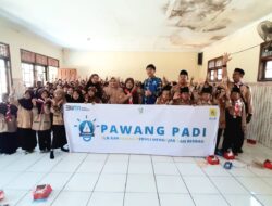 PLN Karawang Beri Edukasi Keselamatan Ketenagalistrikan di Sekolah MI Al-Wasthiyah di Hari Pelanggan Nasional 