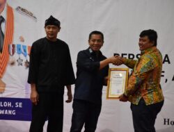 Peduli Masyarakat Sekitar Pupuk Kujang Raih Penghargaan CSR dari Pemkab Karawang