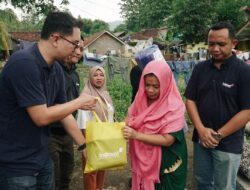 Indosat Ooredoo Hutchison  Berikan Salurkan Bantuan Kemanusiaan Bencana Alam di Sukabumi