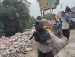 Ada 150 ton Sampah Sisa Material Pembongkaran Bangunan Liar di Kabupaten Bekasi 