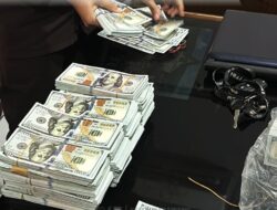 Kejaksaan negeri Karawang ungkap 4.156 Lembar Uang Palsu Berupa Dollar 