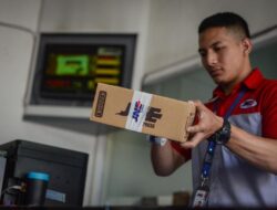 JNE Rayakan Hari Pelanggan Dengan Program JLC Race 2025 Berhadiah Mobil Listrik