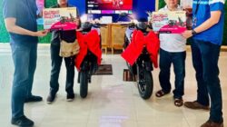 Ikuti Program Telkomsel POIN Dua, Pelanggan Setia Telkomsel di Bekasi Berhasil Bawa Pulang Motor Honda Genio CBS 