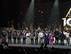 Smartfren Sukses Gelar “SMARTFREN MALAM 100 CINTA 2025”