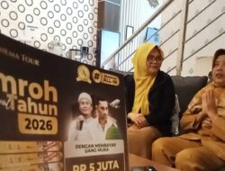 Sanema Tour Berangkatkan Enden Sonefa Umroh Gratis di Moment HKN