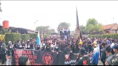 Aliansi Warga Karangsambung Demo PT. MPP Yang Diduga Melakukan Praktik Pungli Dan Mencemari Lingkungan