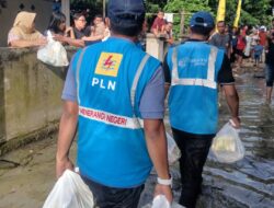 PLN ULP Karawang Kota Hadir Merangkul Warga Terdampak Banjir Akibat Luapan Sungai Citarum dan Cibeet