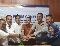 Rafiudin Firdaus Resmi Serahkan Formulir Pendaftaran Calon Ketua Kadin Karawang