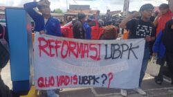 Pelantikan Rektor UBP Karawang di Warnai Aksi Unjuk Rasa Mahasiswa 