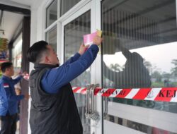 Kejari Karawang Segel Tiga Kantor Pengembang Dalam Korupsi Penyaluran Kredit BTN