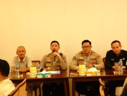 Kapolresta Karawang Perkuat Sinergi dengan Insan Pers Melalui Silaturahmi Bersama Media